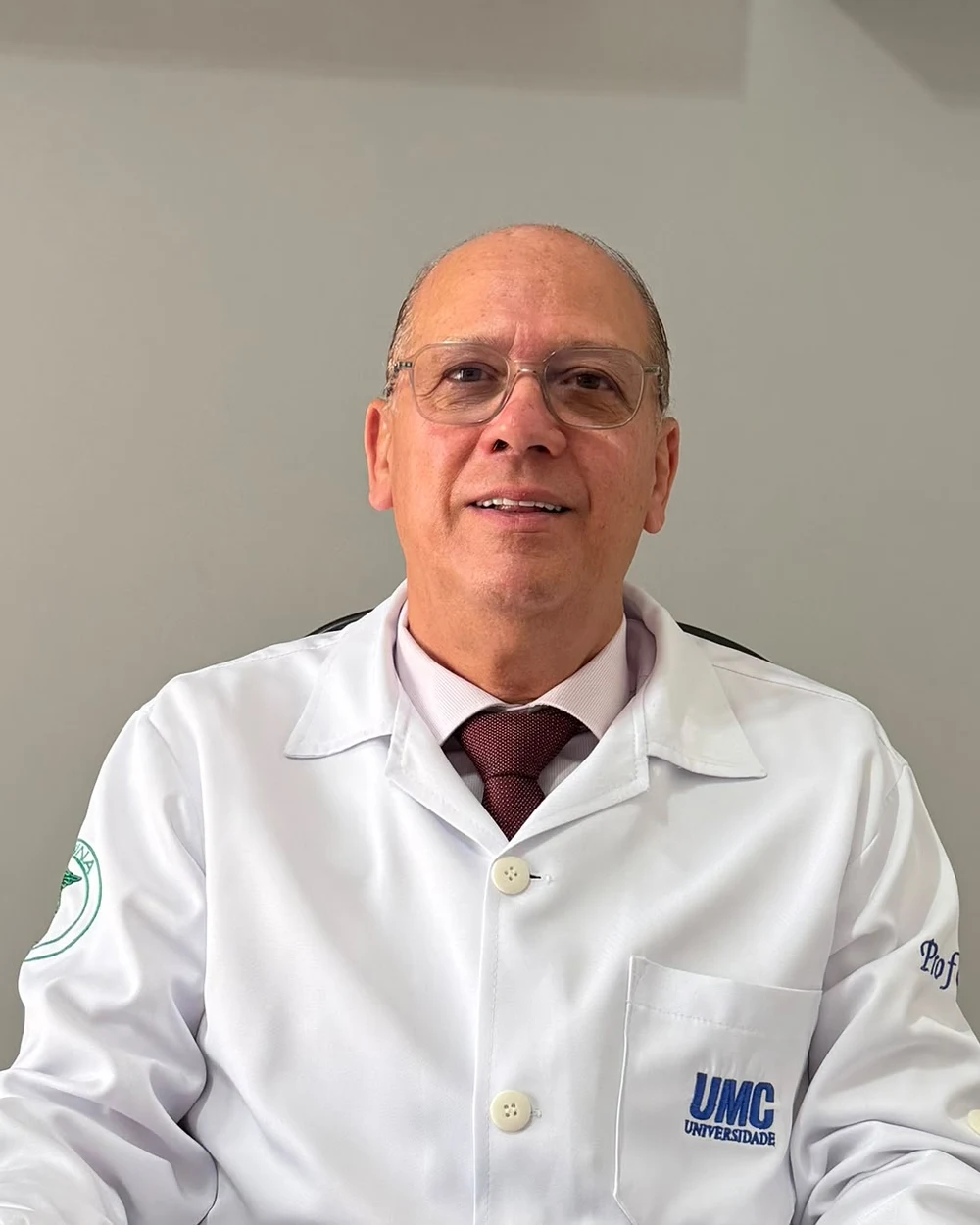 Retrato de Prof. Dr. Carlos Mateus Rotta, MD, PhD, docente do ProctoInnovator
